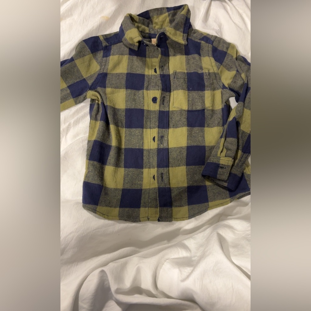 GREEN AND BLACK FLANNEL BUTTON UP- SIZE 3T